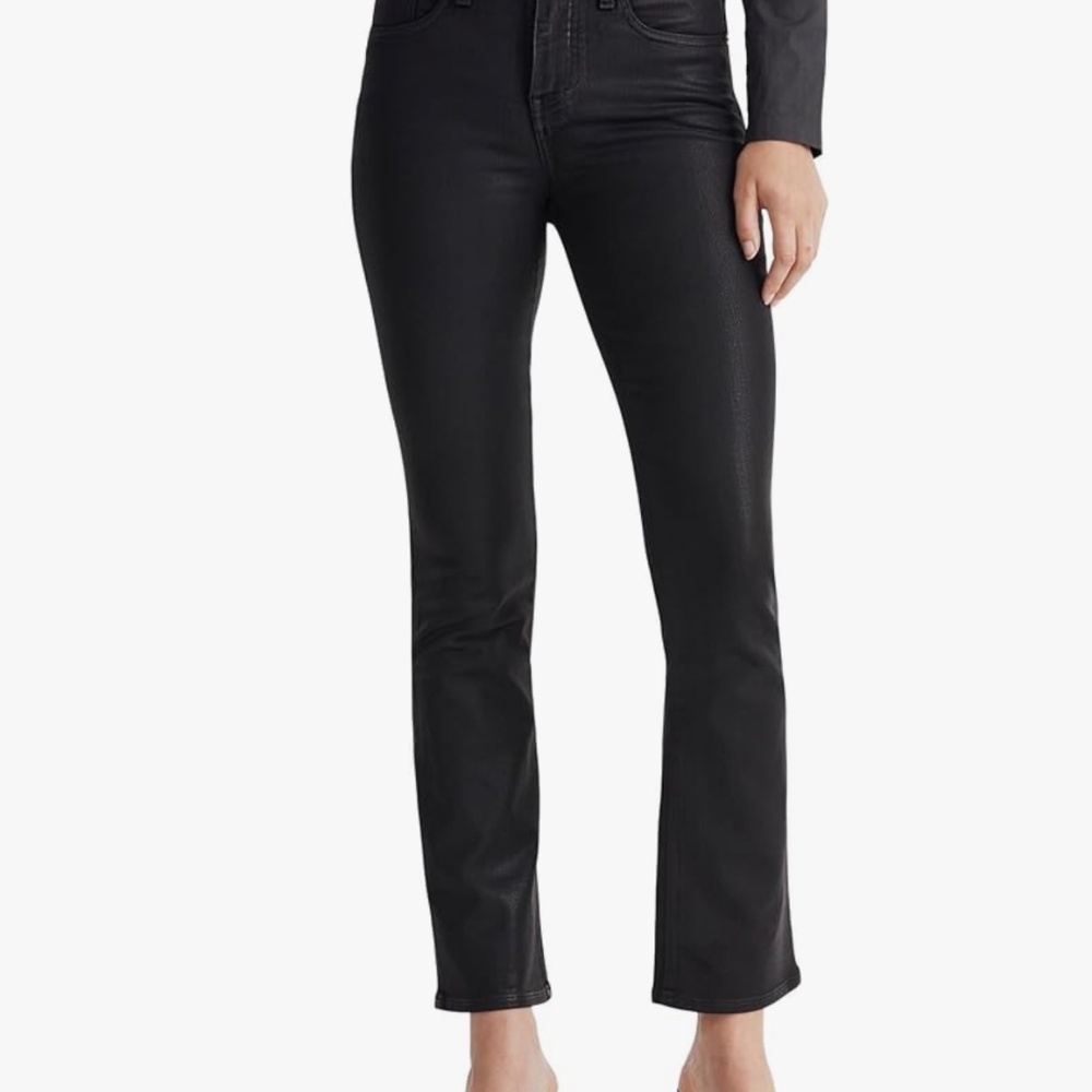 Madewell mid-rise kick out cropped jeans